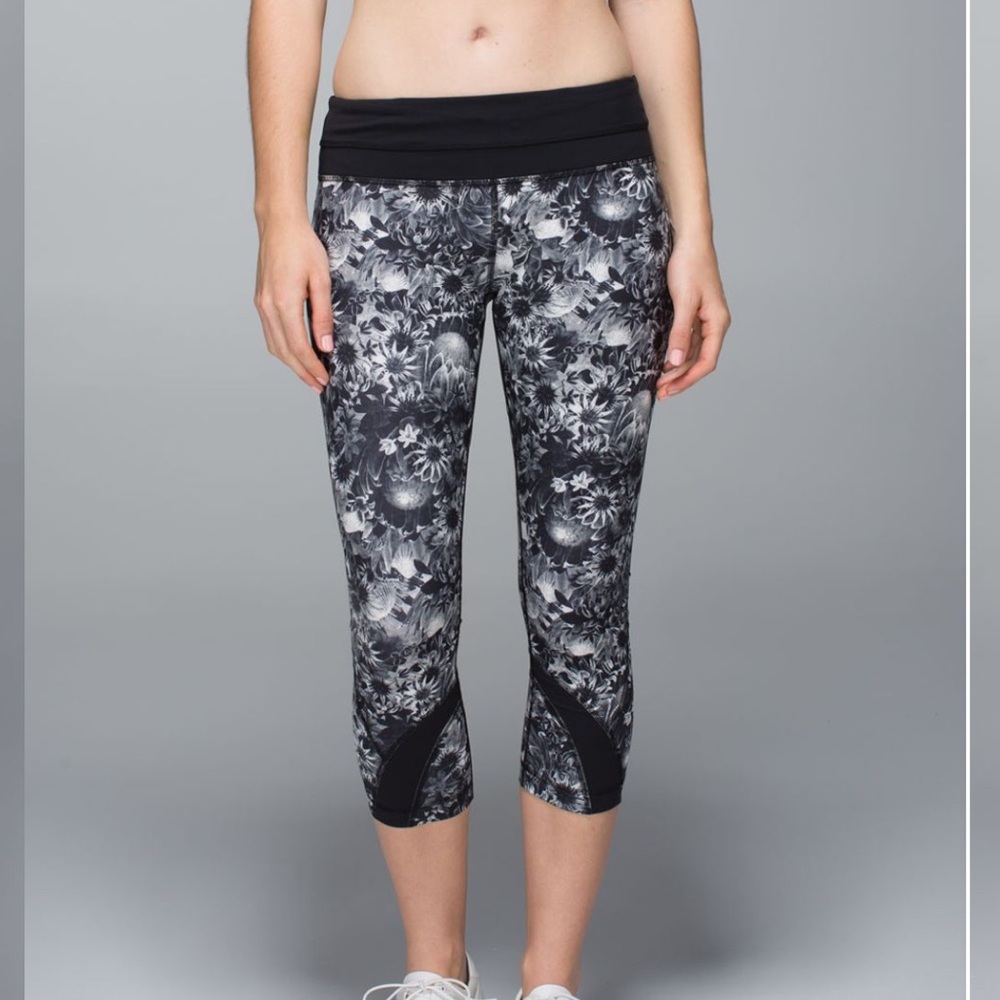 NWOT Lululemon Run Inspire Crop II All Luxtreme- 8